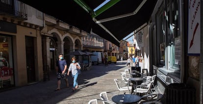 Una terraza vacía el pasado miércoles en Aranda de Duero. 