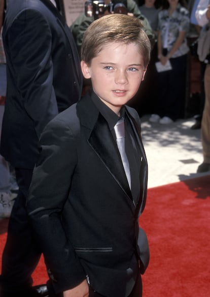 Jake Lloyd en la alfombra roja del estreno de 'Episodio I - La amenaza fantasma, el 16 de mayo de 1999 en Avco Center Cinemas en Westwood (California).