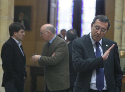 El diputado general vizcaíno José Luis Bilbao, ayer en los pasillos de la Casa de Juntas de Gernika.