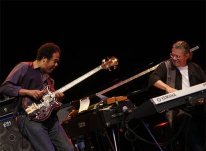 Chick Corea (a la derecha) y Stanley Clarke, durante un momento del concierto de ayer.