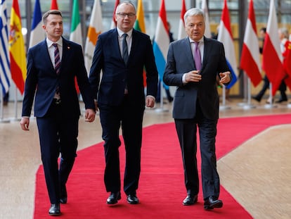 Desde la izquierda, el ministro de Asuntos Europeos polaco, Adam Szlapka, el de Justicia, Adam Bodnar, y el comisario de Justicia europeo, Didier Reynders.