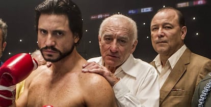 Imagen de la pel&iacute;cula &#039;Hand of stone&#039;, con &Eacute;dgar Ram&iacute;rez, Robert de Niro y Rub&eacute;n Blades. 