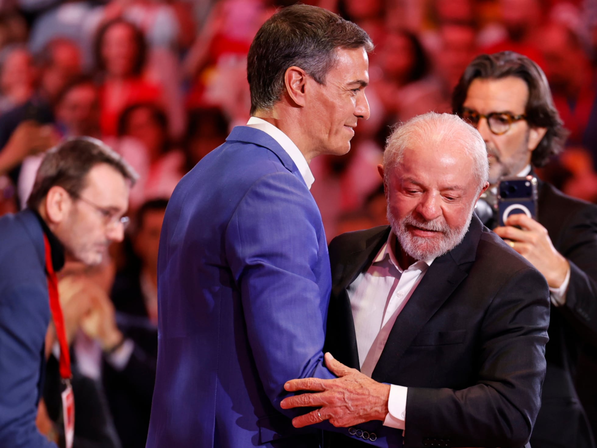 Reunión de líderes progresistas del 16 y 17 de abril de 2026 en Barcelona | Sánchez, sobre las derechas: “No gritan porque estén ganando, gritan porque saben que su tiempo se acaba” | España | EL PAÍS