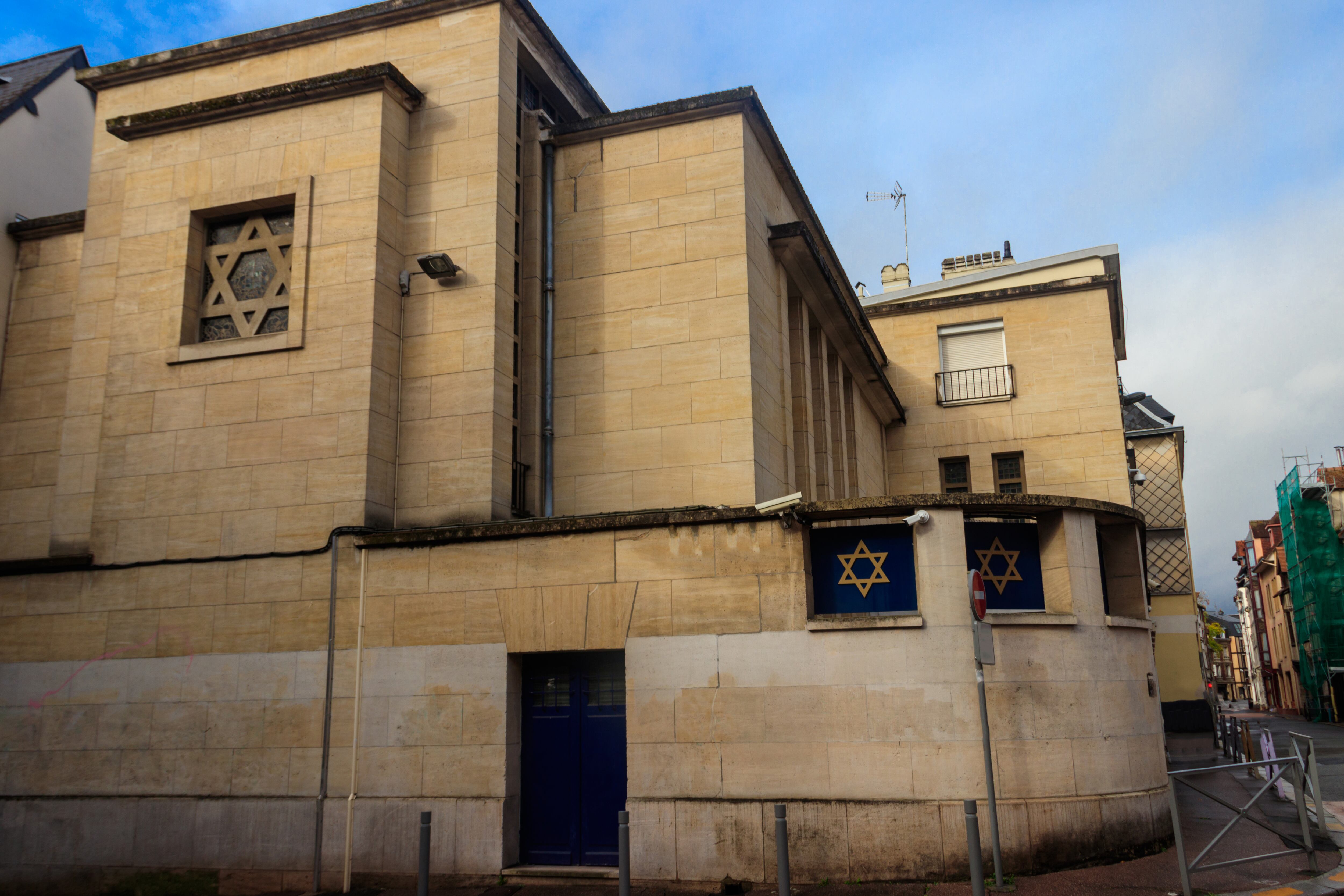 Fachada de la sinagoga de Ruan, en Francia, en una imagen de archivo.