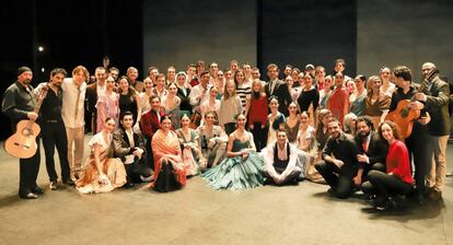 La reina Letizia y sus hijas Leonor y Sofía, en la gala del 40º Aniversario del Ballet Nacional de España, el sábado 22 de diciembre de 2018 en Madrid.