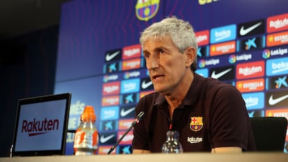 El entrenador del FC Barcelona, Quique Setién, en rueda de prensa.