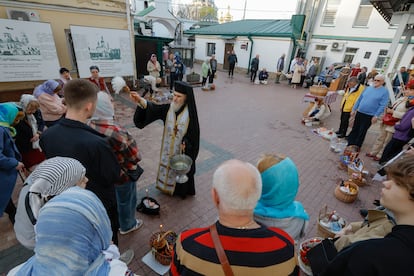 Zelenski acusa a Rusia de “intentos aislados de avanzar” durante la tregua de Pascua