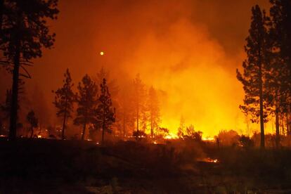 Las llamas han barrido las comunidades de Shasta y Keswick y han llegado hasta la ciudad de Redding.