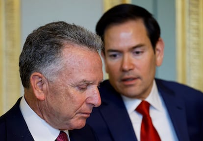 El enviado especial de EE UU para Rusia, Steven Witkoff (izquierda) y el secretario de Estado, Marco Rubio, en una reunión sobre Ucrania en París.