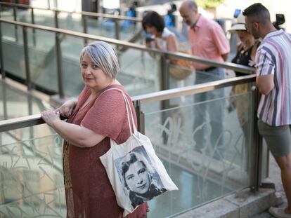 Alicia Torija, arqueóloga y diputada de Más Madrid, fotografiada en la plaza de Ramales.