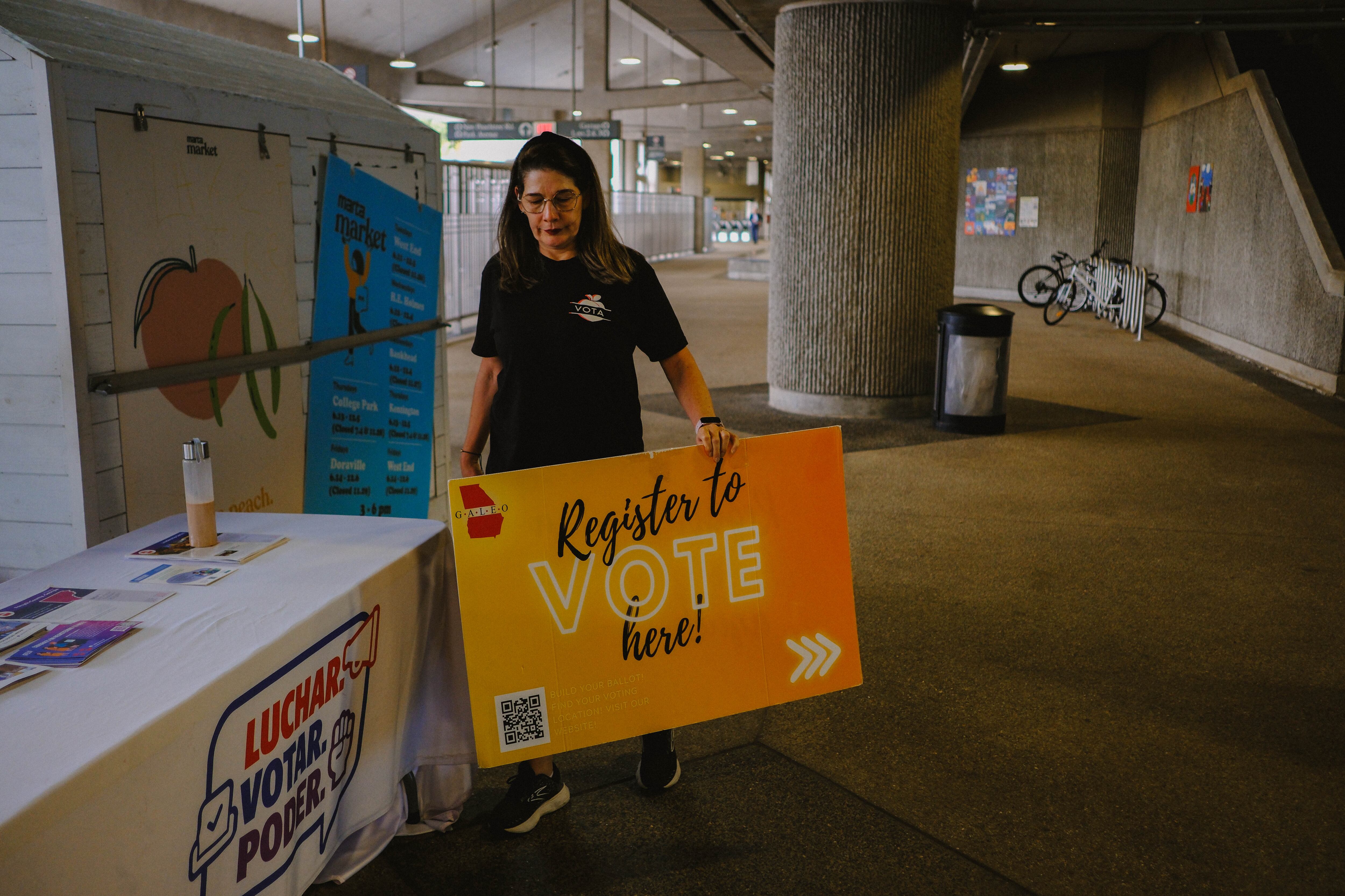 Registro de votantes en la estación Marta, en Atlanta.