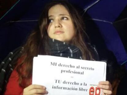 Profesionales de los medios protestan por la incautación por orden judicial de los teléfonos y ordenadores de dos reporteros