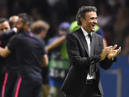 Luis Enrique celebra un gol