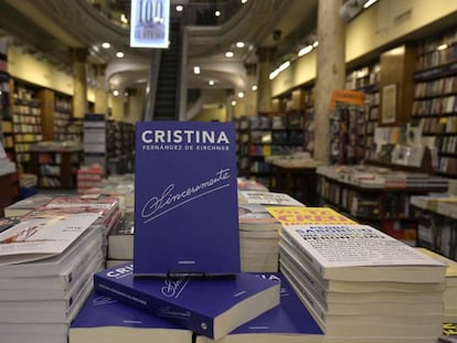 'Sinceramente', de Cristina Kirchner, en una librería.