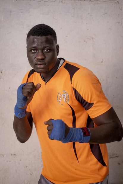 Papa Ibrahima Diagné, 26 años. La memoria del primer campeón de boxeo africano de la historia está muy presente en su ciudad natal. Las nuevas generaciones, sin embargo, miran más bien hacia Muhammed Alí.