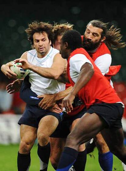 Varios jugadores franceses, durante el entrenamiento de ayer.