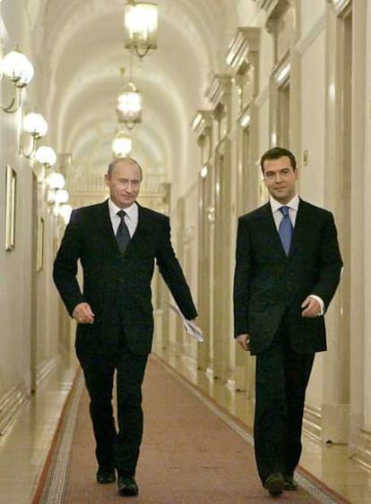 Vladímir Putin y el viceprimer ministro Dmitri Medvédev, en 2006.