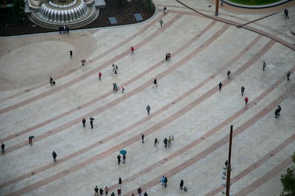 Vista aérea de la reformada Plaza de España, este lunes.