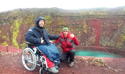 Carlos Sanch&iacute;s y su hermano MIchel durante su viaje por Islandia.
