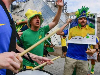 Torcedores brasileiros em Kazan, na Rússia.