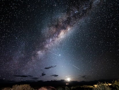 Vista nocturna del desierto de Atacama, en Chile.