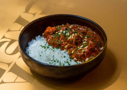 El tikka masala de Mirch es una de las grandes razones para ir