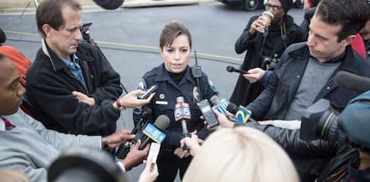 Lisa Holland, portavoz policial habla de la investigación.