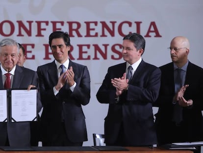 López Obrador, con los directores de HSBC, JP Morgan y Mizuho. 