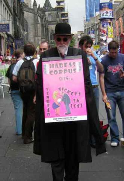 Reclamo callejero de <i>Habeas corpus,</i> uno de los montajes del Fringe.