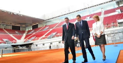 Gallard&oacute;n, Zapatero y Aguirre, en la inauguraci&oacute;n de la Caja M&aacute;gica. 