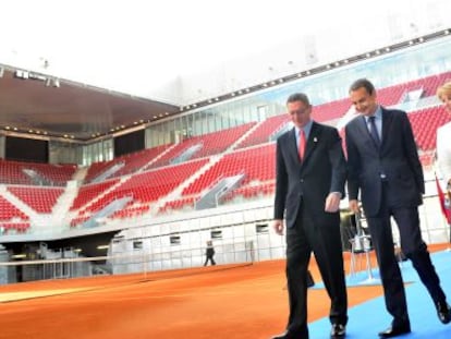 Gallard&oacute;n, Zapatero y Aguirre, en la inauguraci&oacute;n de la Caja M&aacute;gica. 