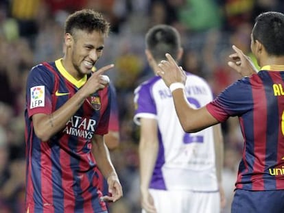 Neymar agradece el gol a Alexis.