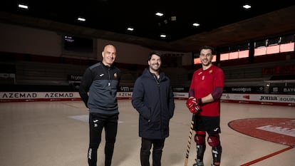 El entrenador Jordi García, el gerente Ramon Margalef y el capitán Joan Salvat.
