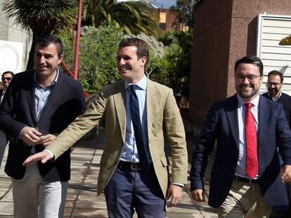 El presidente nacional del PP y candidato a la Presidencia del Gobierno, Pablo Casado, a su llegada este miércoles al Instituto de Astrofísica de Canarias. 