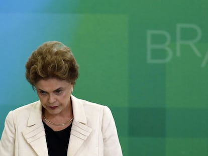 A presidenta Dilma, durante a cerimônia de posse dos novos ministros, entre eles o ex-presidente Lula, nesta quinta.