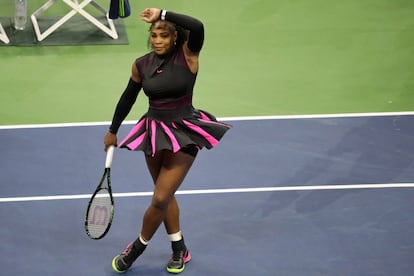 En septiembre de 2016, Williams ya lució en la pista una especie de falda-tutú, también de Nike, en negro y rosa, con unas mallas debajo.