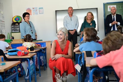 La consejera andaluza de Desarrollo educativo y FP, Patricia del Pozo, en el colegio Francisco Ayala de Granada, el pasado 6 de octubre. 