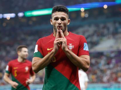 Gonçalo Ramos celebra uno de sus goles en el partido de octavos de final del Mundial ante Suiza.