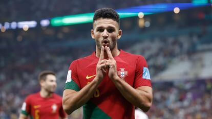 Gonçalo Ramos celebra uno de sus goles en el partido de octavos de final del Mundial ante Suiza.