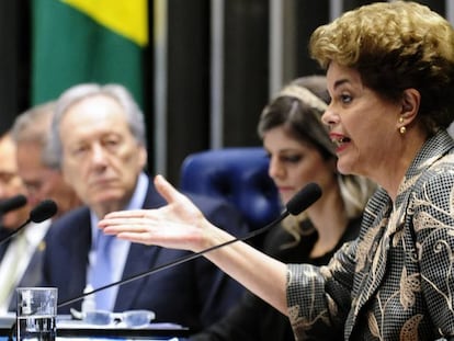 Presidenta afastada Dilma Rousseff se defende no Senado.