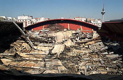 Estado en el que qued el Palacio de los Deportes de Madrid tras el incendio.