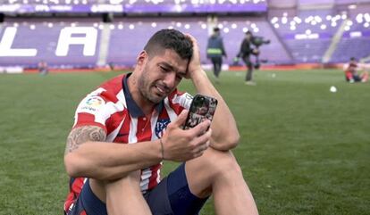 Luis Suárez, con lágrimas en los ojos tras conseguir el título de Liga.
