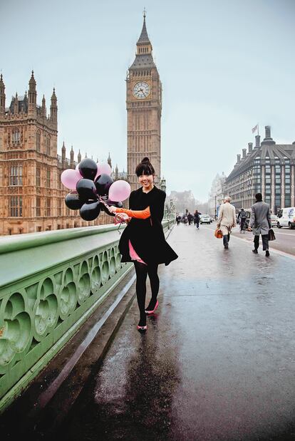 Susie posando al pie del Big Ben para Pretty Ballerinas.