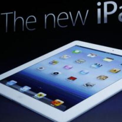 Tim Cook, CEO presenta el nuevo iPad durante un evento de Apple en San Francisco, California, 07 de marzo 2012