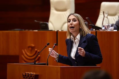 Guardiola, investida presidenta de Extremadura con el recado de Vox: “Nadie de fuera por delante de un español”