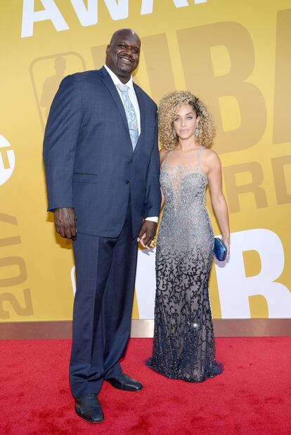 El enorme exjugador Shaquille O'Neal acudió con su mujer, Shaunie O'Neal, a los premios de la NBA.