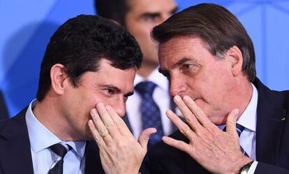 El ministro de Justicia de Brasil, Sergio Moro, y el presidente brasileño Jair Bolsonaro. 