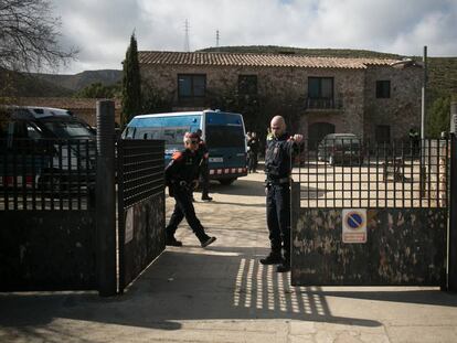 Una jove admet l’assalt al centre de Castelldefels per baralles amb els menors migrants