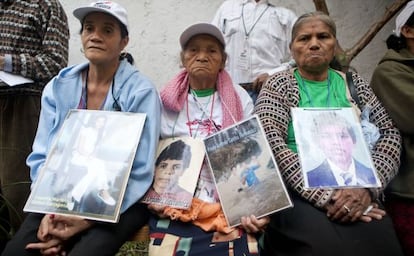 Tres de las madres que buscan a sus hijos en M&eacute;xico.