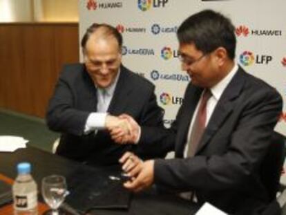 Huawei será socio tecnológico de la Liga de fútbol durante dos años